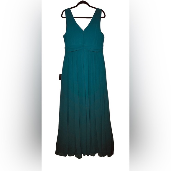 NWT Lulus Thoughts of Hue Emerald Green Surplice Maxi Dress, Size XL - Picture 7 of 16